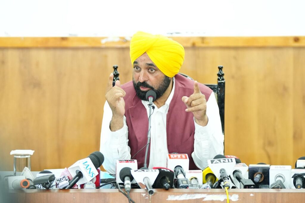 ਸਿੱਖਿਆ ਕ੍ਰਾਂਤੀ` ਵਿਚ ਪੰਜਾਬ ਨੇ ਕੇਰਲ ਨੂੰ ਪਛਾੜ ਕੇ ਮੋਹਰੀ ਸਥਾਨ ਹਾਸਲ ਕੀਤਾ : ਮਾਨ