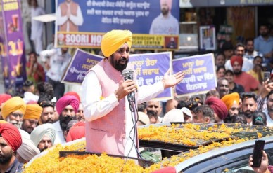 ਮੁੱਖ ਮੰਤਰੀ ਪੰਜਾਬ ਨੇ ਐਕਟ ਦੀਆਂ ਕਾਪੀਆਂ ਕੀਤੀਆਂ ਭੇਟ